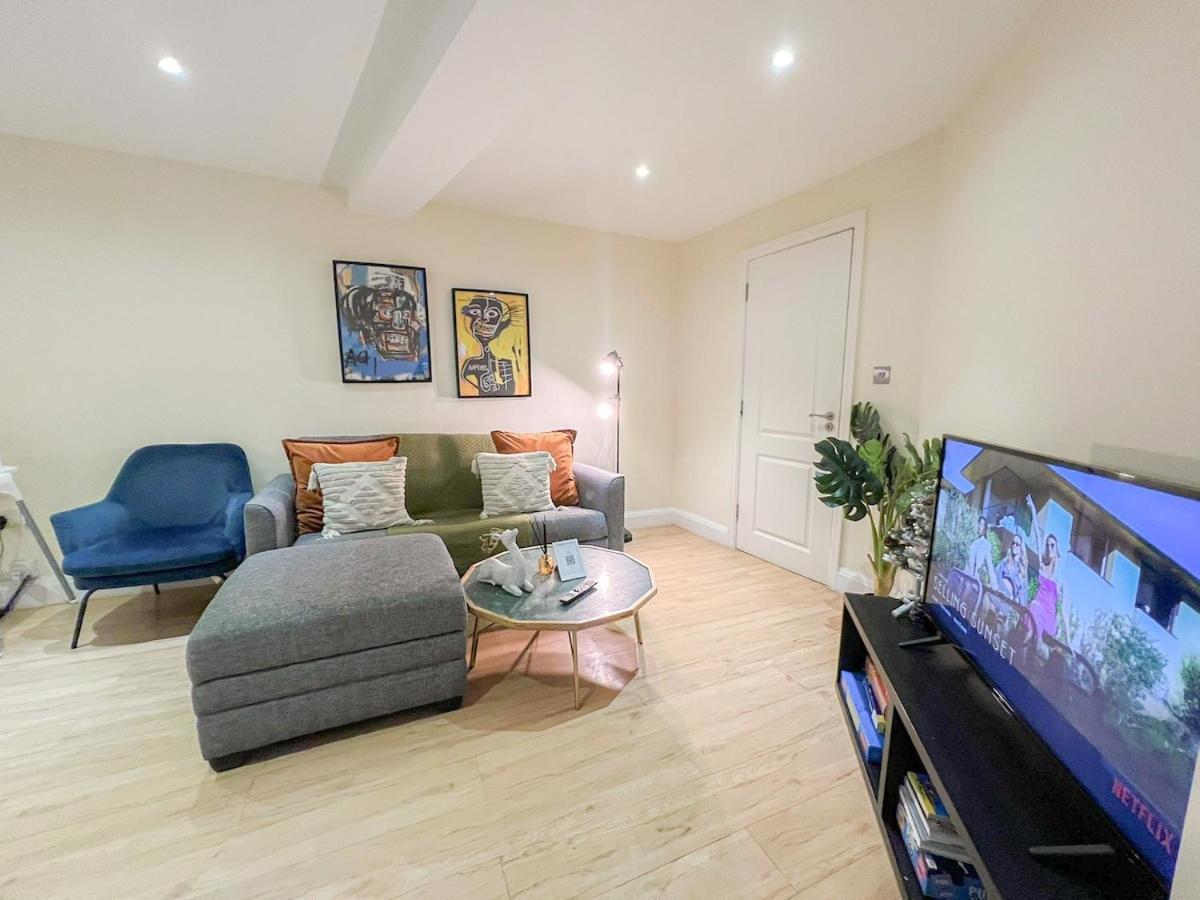 3 Bedroom Apartment With Private Terrace In Pimlico, Westminster, Victoria London Eksteriør bilde