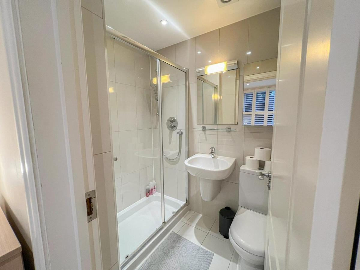 3 Bedroom Apartment With Private Terrace In Pimlico, Westminster, Victoria London Eksteriør bilde