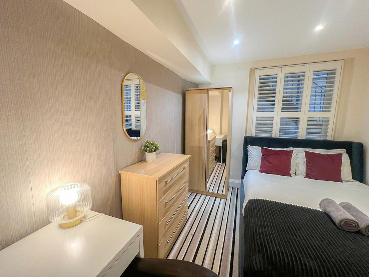 3 Bedroom Apartment With Private Terrace In Pimlico, Westminster, Victoria London Eksteriør bilde